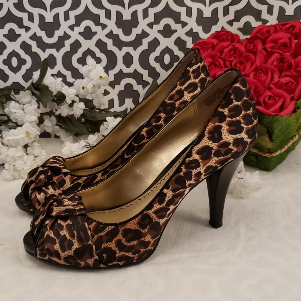 Platinum BP leopard print satin knot heels
